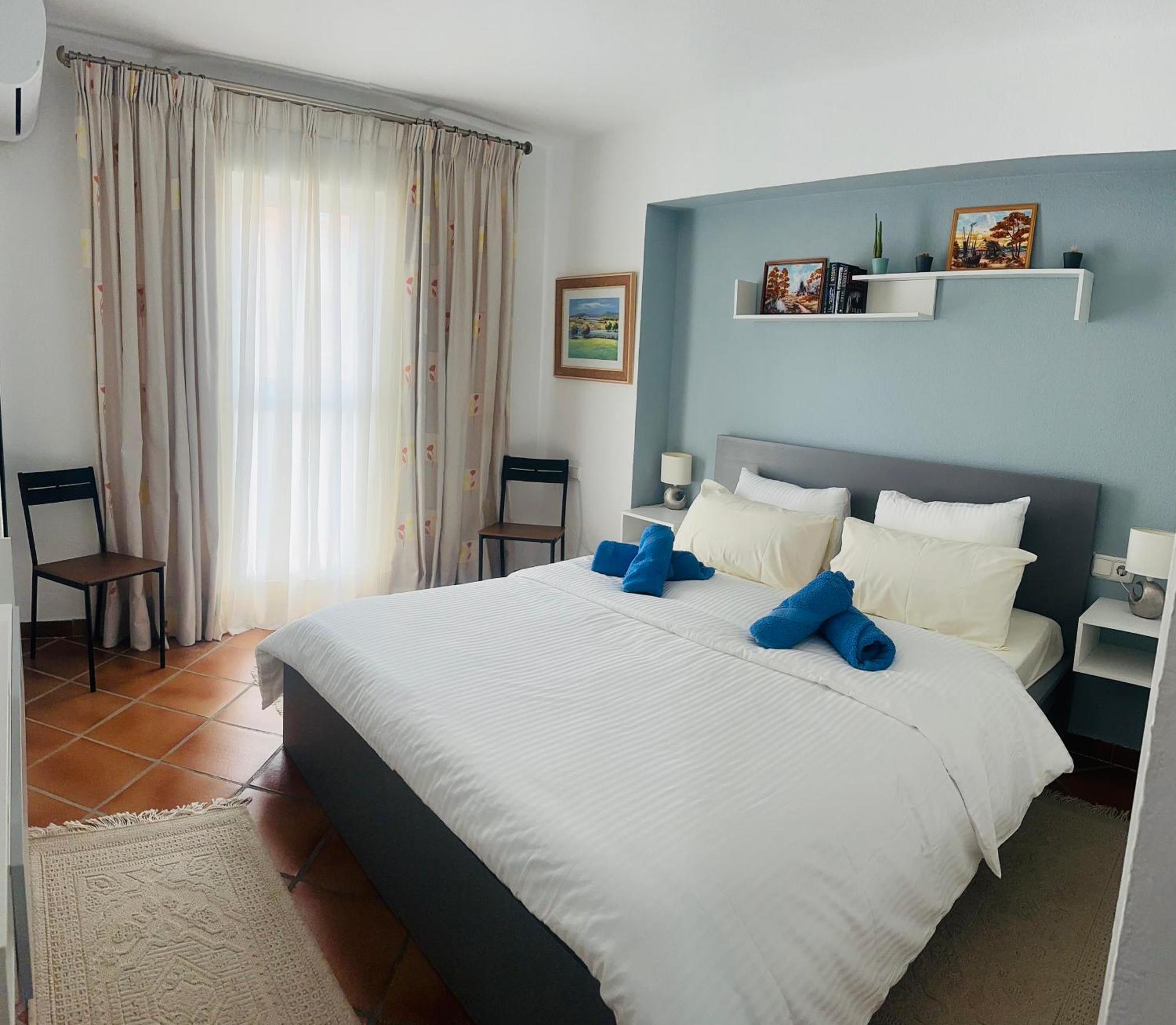 Aquamarina Sea View Apartment เบนัลมาเดนา ภายนอก รูปภาพ