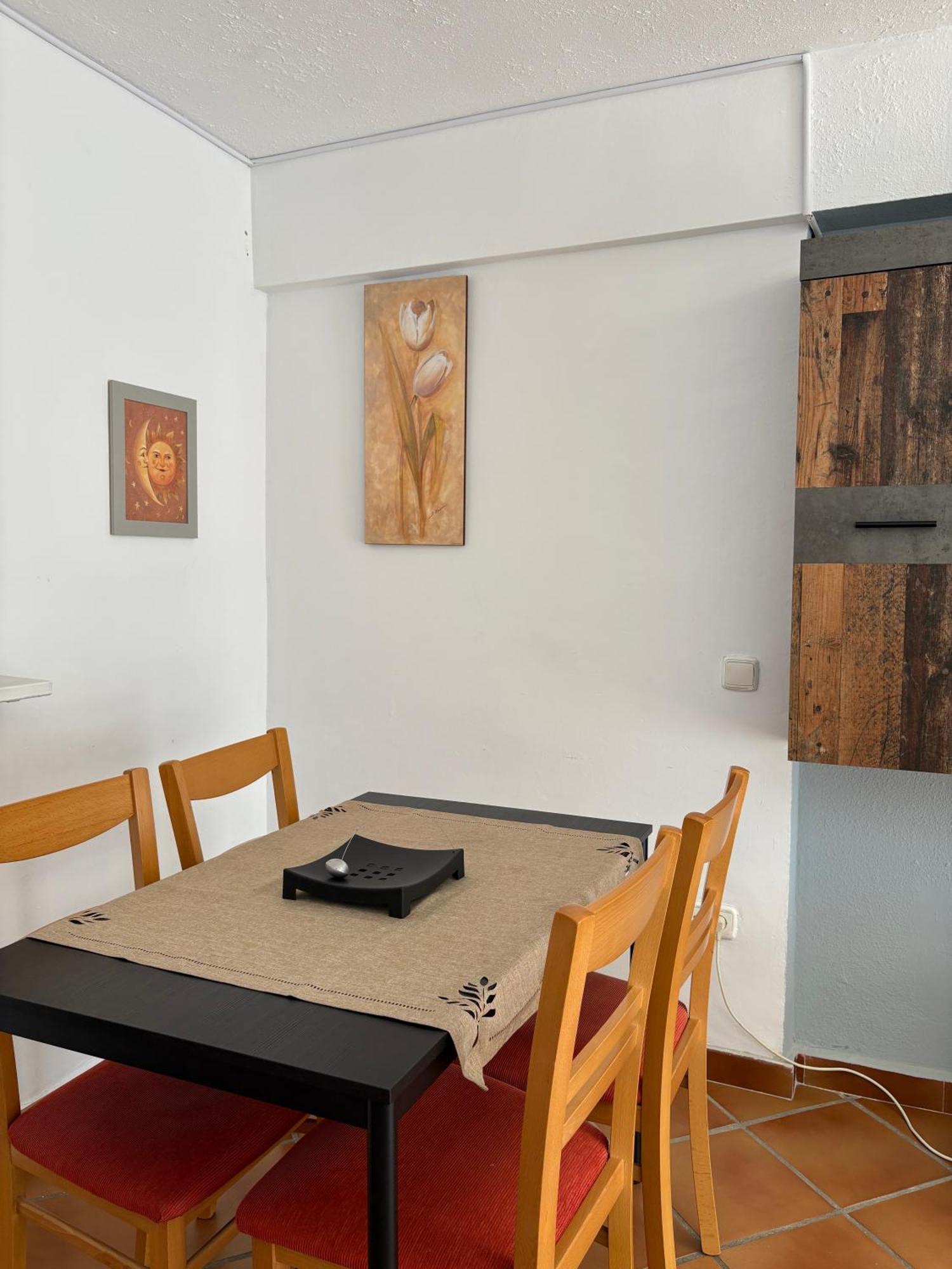 Aquamarina Sea View Apartment เบนัลมาเดนา ภายนอก รูปภาพ