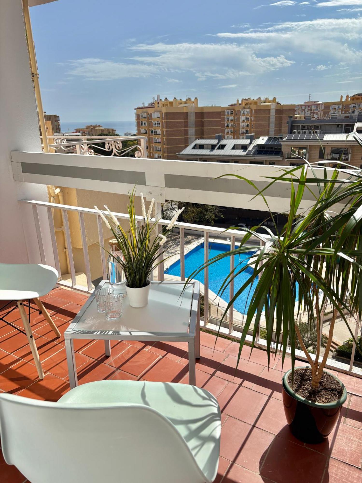 Aquamarina Sea View Apartment เบนัลมาเดนา ภายนอก รูปภาพ